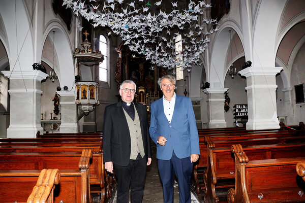 Bild vergr&ouml;&szlig;ern: Besuch Bischof Kohlgraf